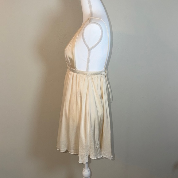 Indah Women's Off White Halter Style Dress Large - Picture 2 of 10